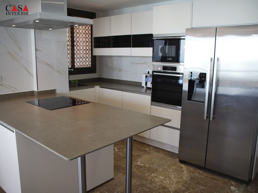 Modern Kitchen Küchentime Touch Magnolia in Alicante