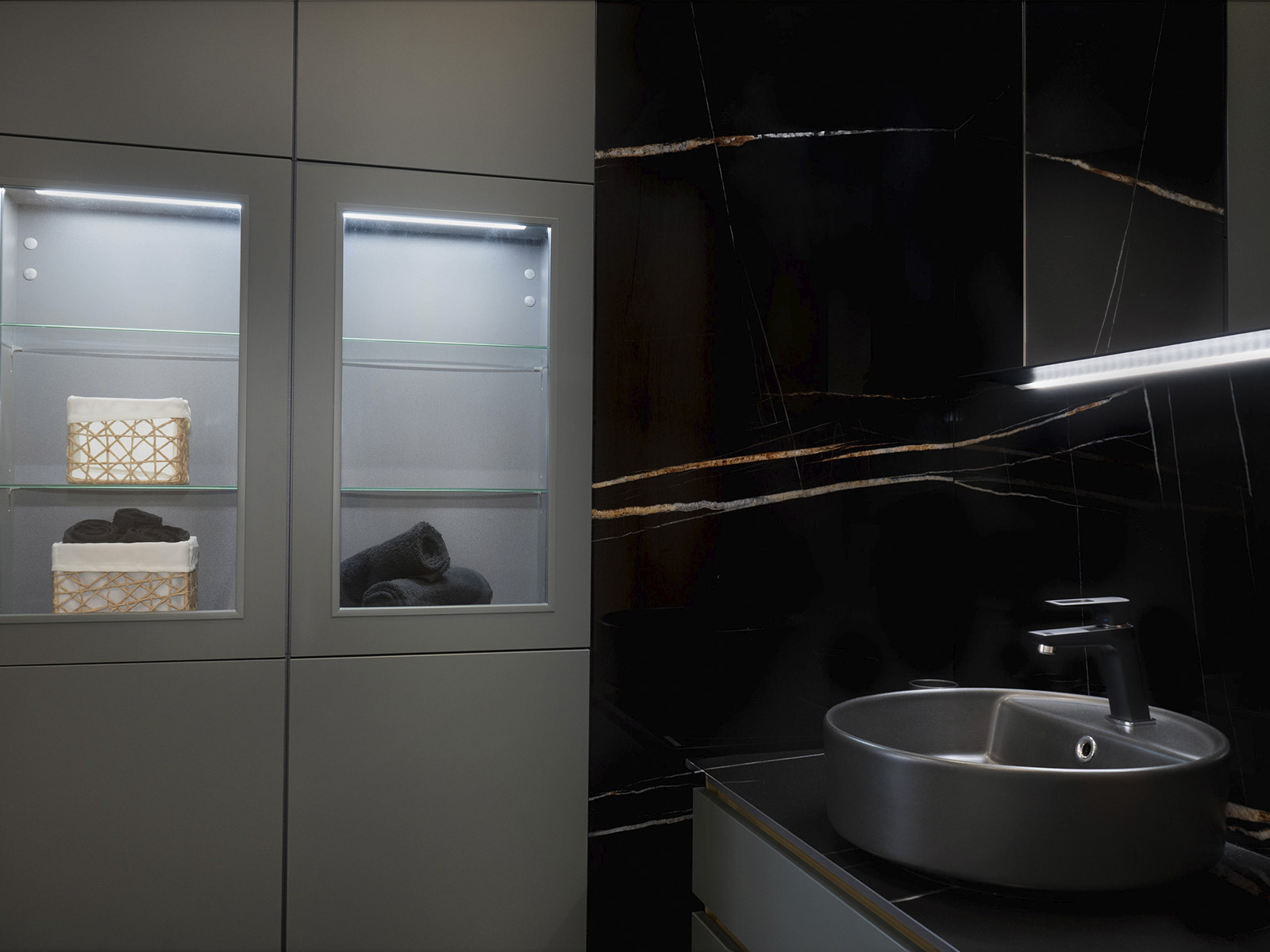 Baño moderno Küchentime Easytouch